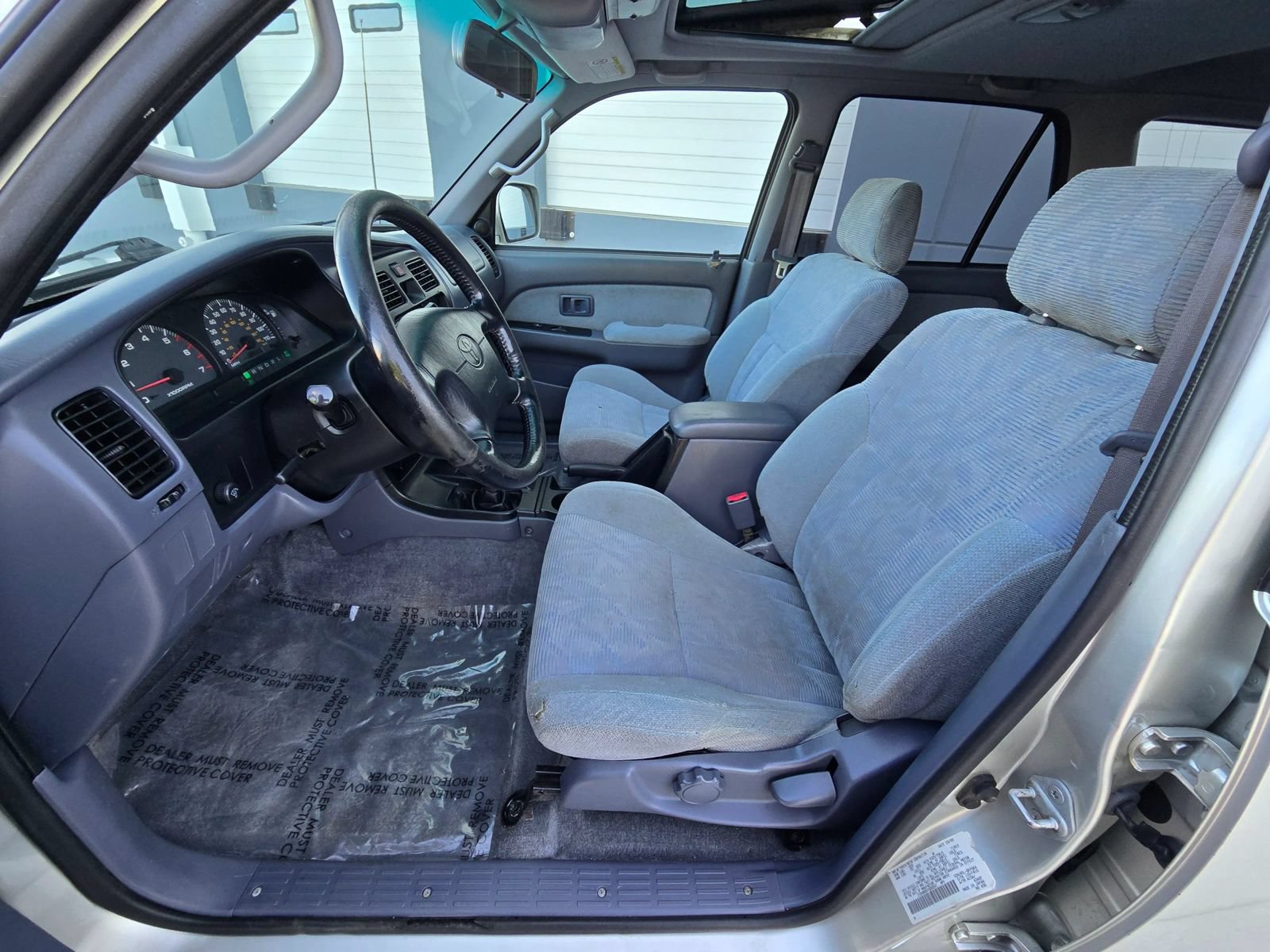 Used 2000 Toyota 4Runner SR5 w/ Upgrade Value Pkg 4 AWD/4WD image 11