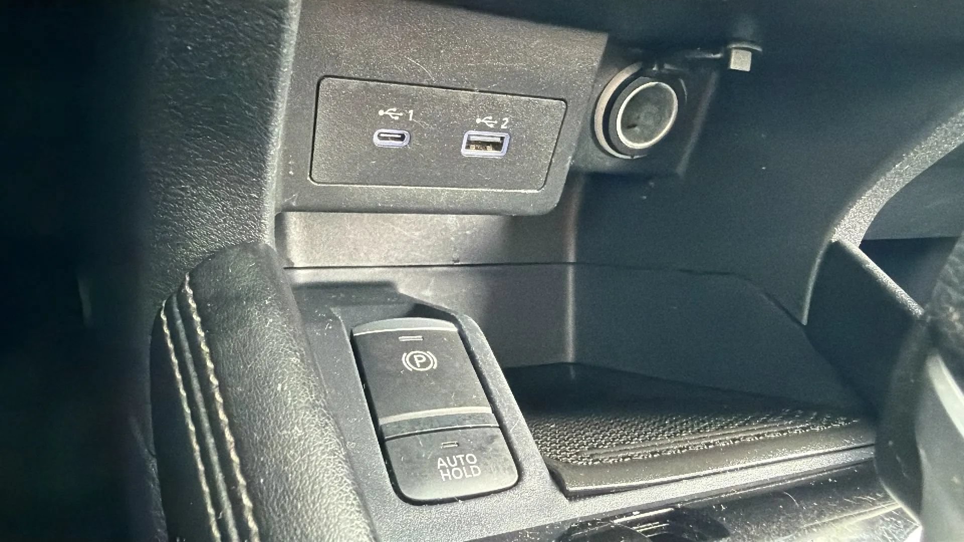 Used 2021 Nissan Kicks SV FWD image 19