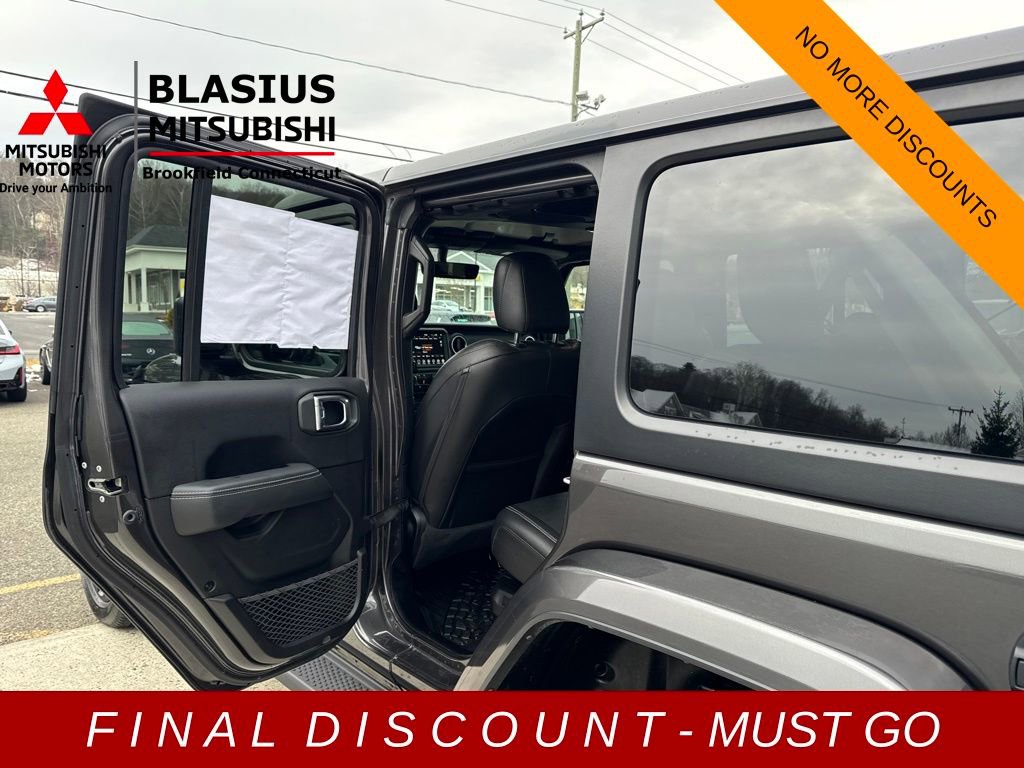 Used 2023 Jeep Wrangler Unlimited Sahara w/ Cold Weather Group image 19