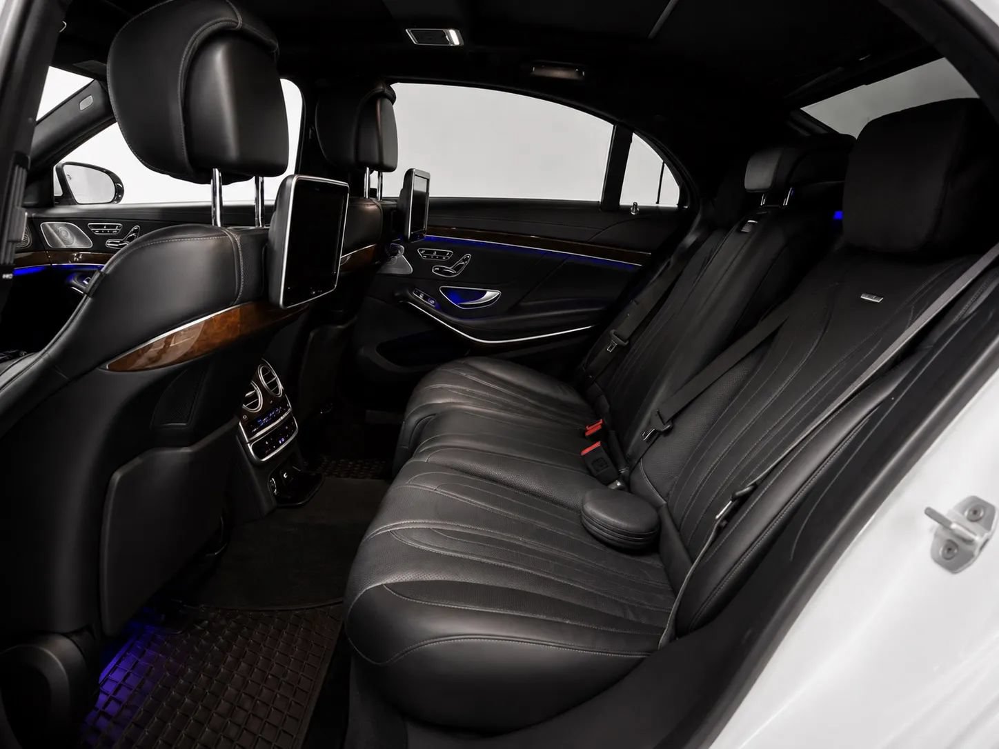 Used 2015 Mercedes-Benz S 63 AMG 4MATIC Sedan image 10