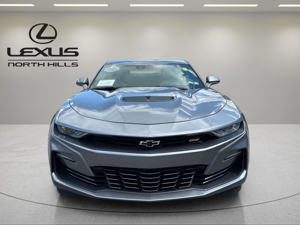 Used 2020 Chevrolet Camaro SS RWD image 2