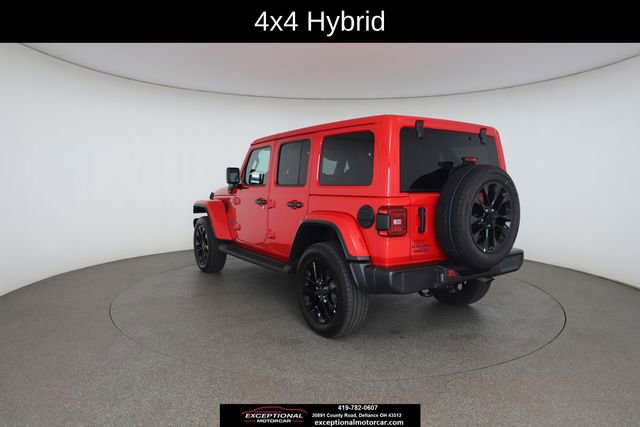 Used 2025 Jeep Wrangler Unlimited Sahara AWD/4WD image 12