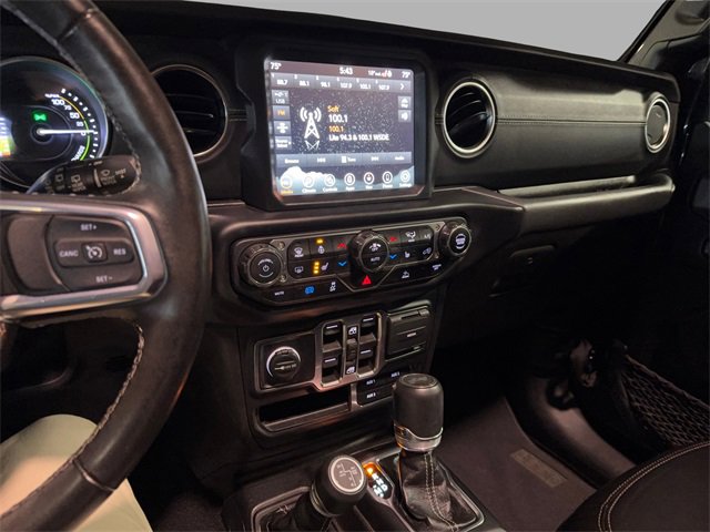 Used 2023 Jeep Wrangler Unlimited Sahara w/ Cold Weather Group image 17