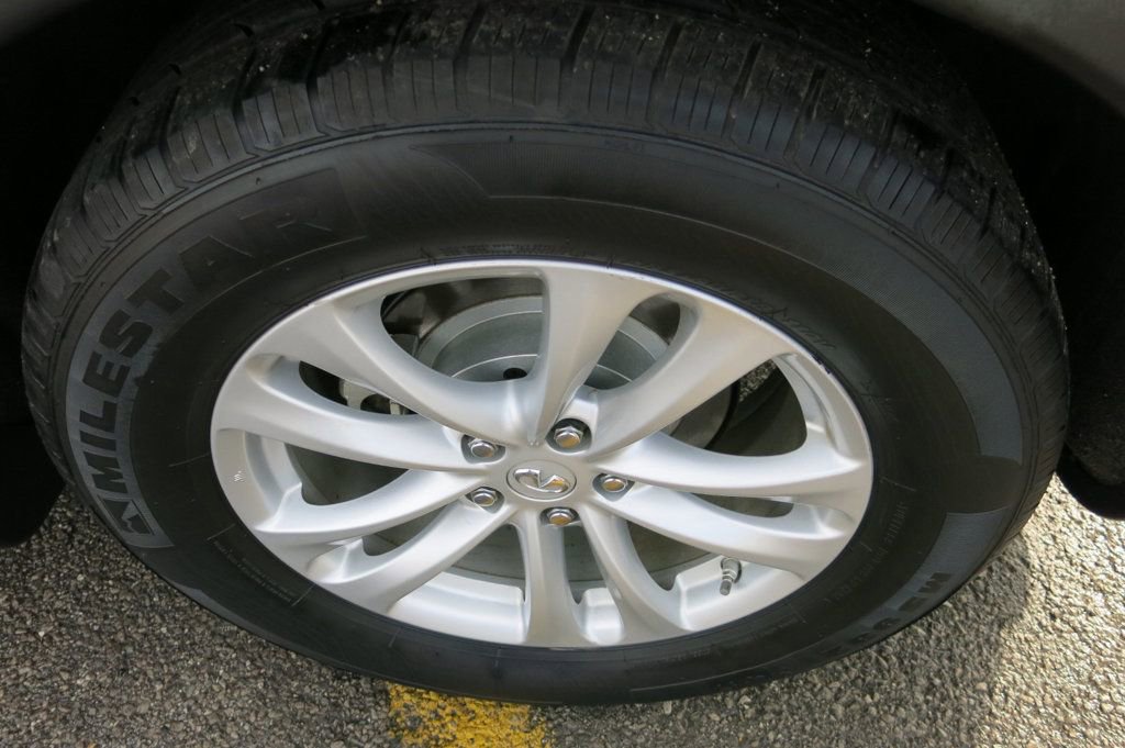 Used 2016 INFINITI QX70 AWD image 35