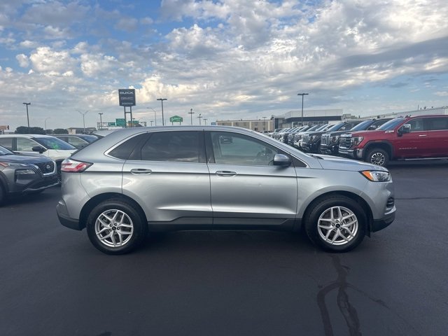 Used 2024 Ford Edge SEL image 2