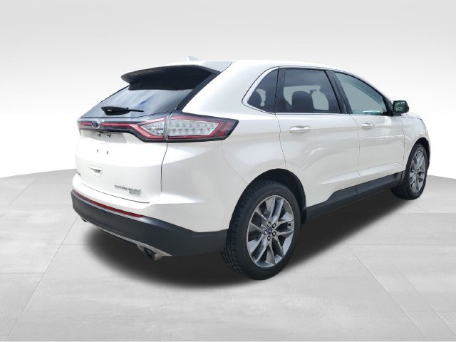 Used 2016 Ford Edge Titanium w/ Technology Package FWD image 4