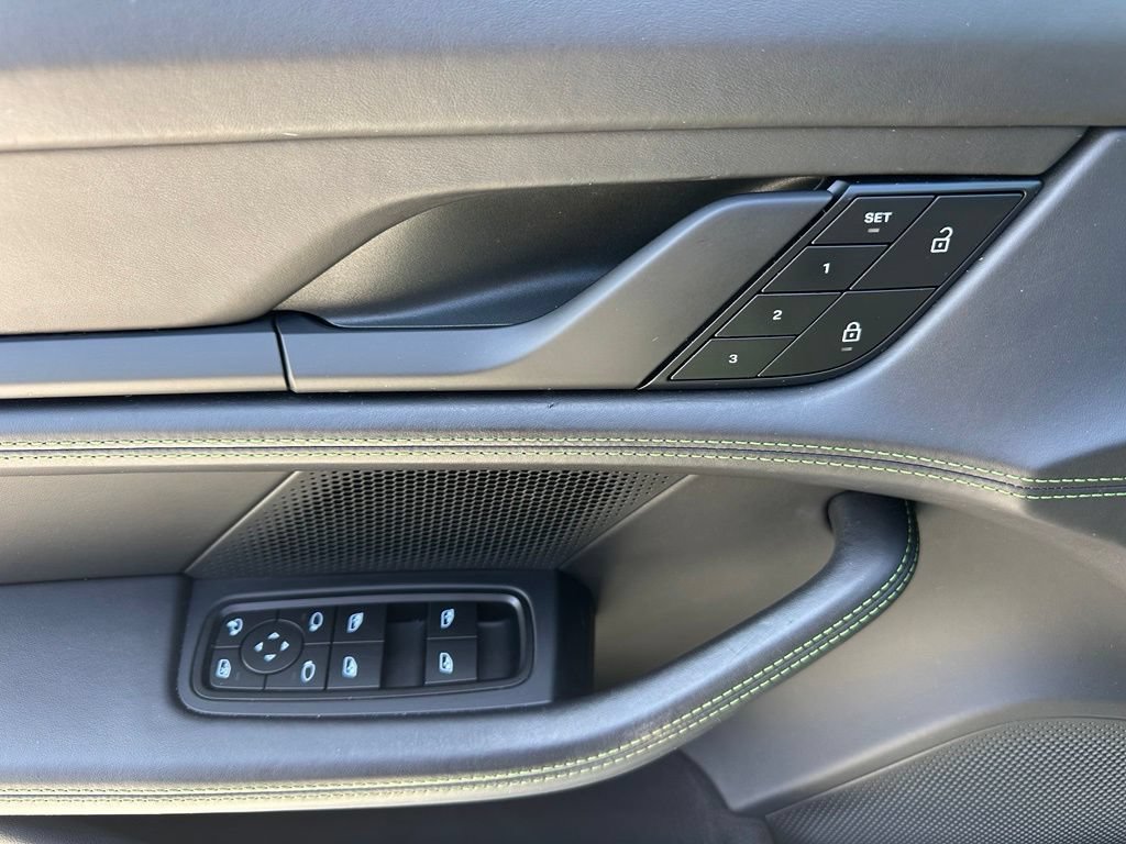 Certified 2022 Porsche Taycan RWD image 17