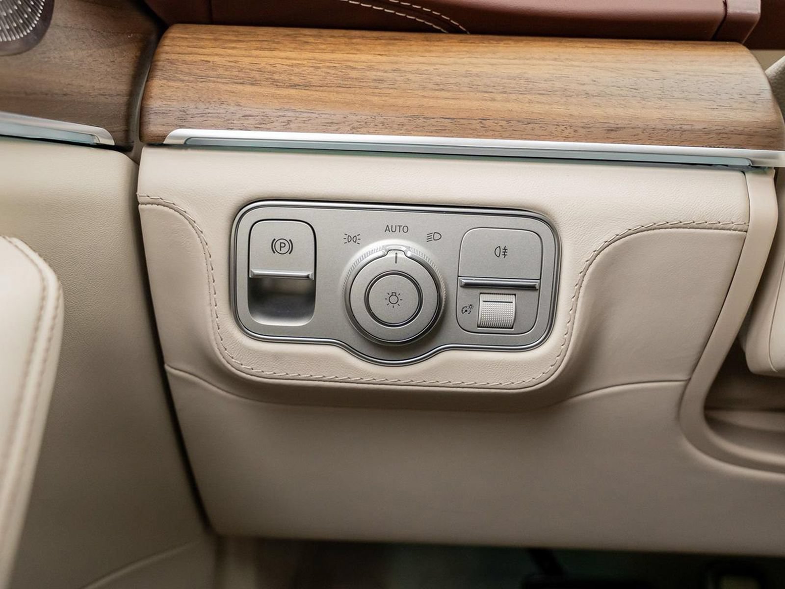 Used 2026 Mercedes-Benz Maybach GLS 600 4MATIC image 73