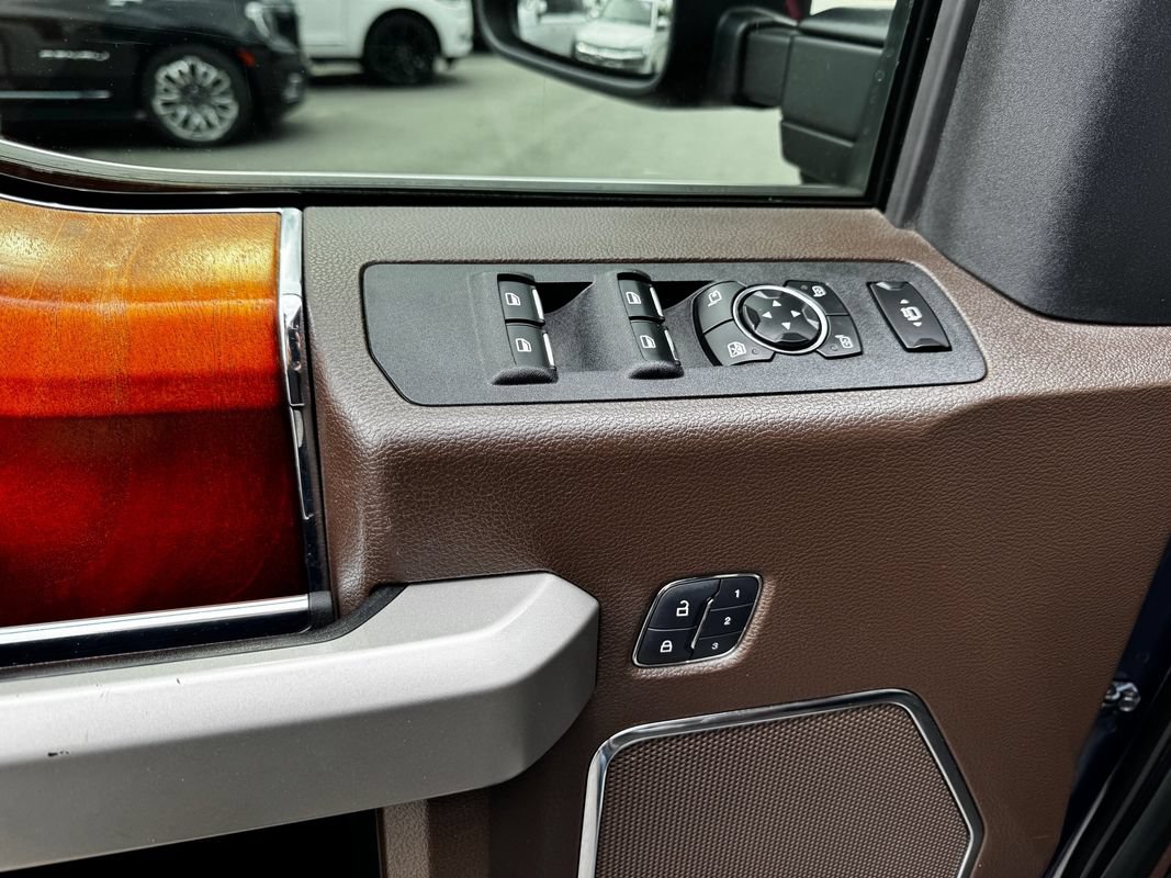 Used 2017 Ford F250 King Ranch w/ King Ranch Ultimate Package AWD/4WD image 12