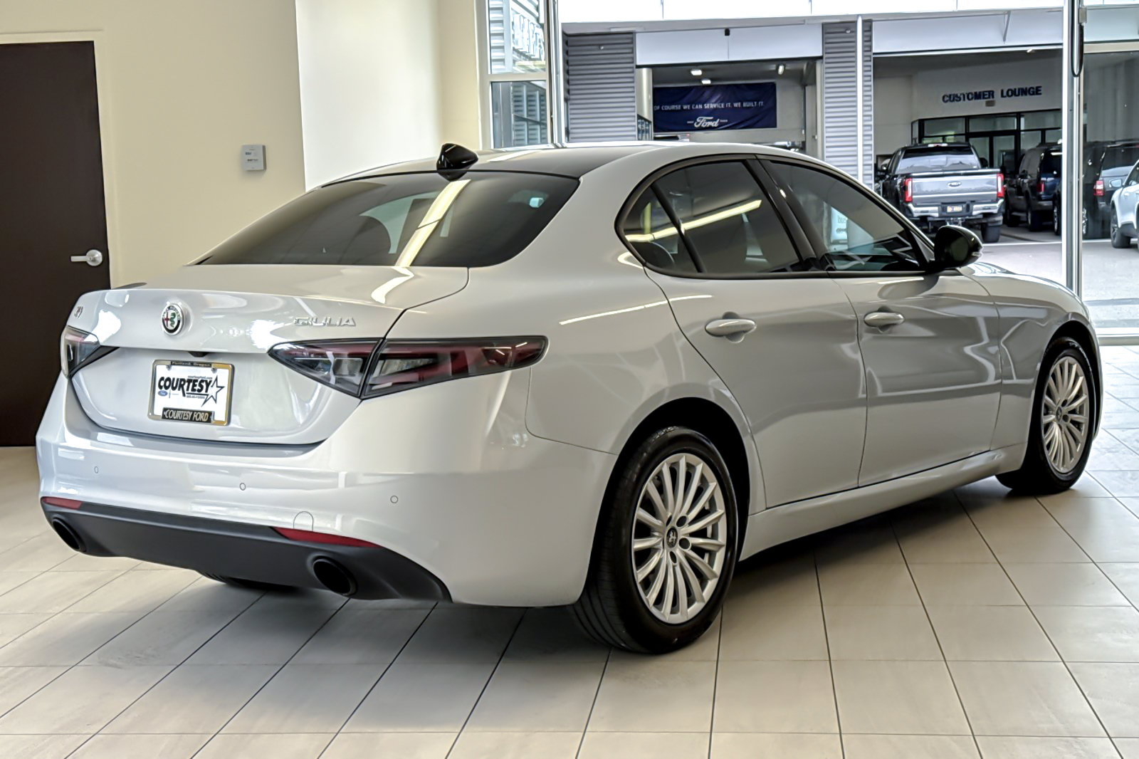 Used 2024 Alfa Romeo Giulia Sprint AWD/4WD image 4