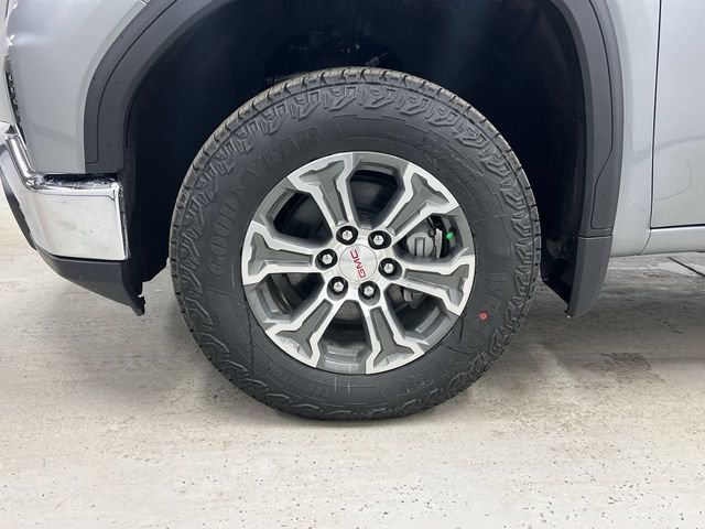 New 2026 GMC Sierra 1500 SLE image 32