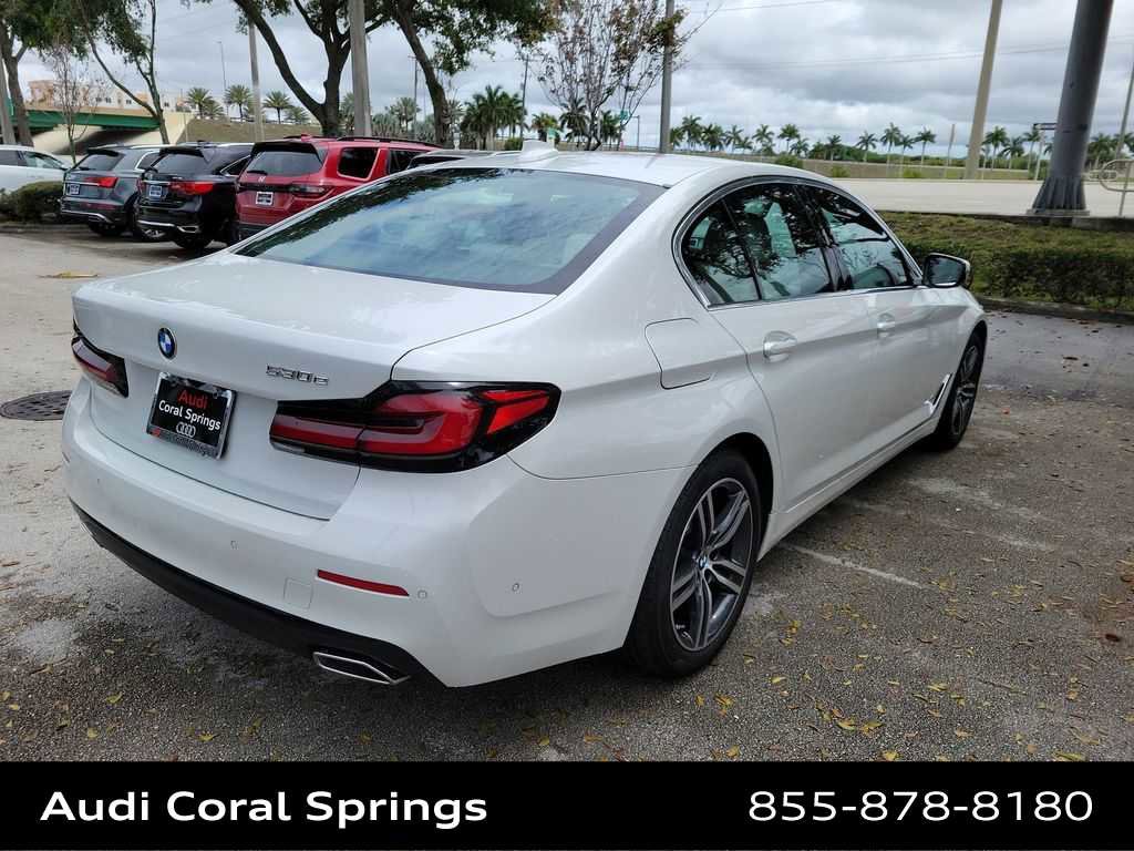 Used 2021 BMW 530e w/ Premium Package image 8