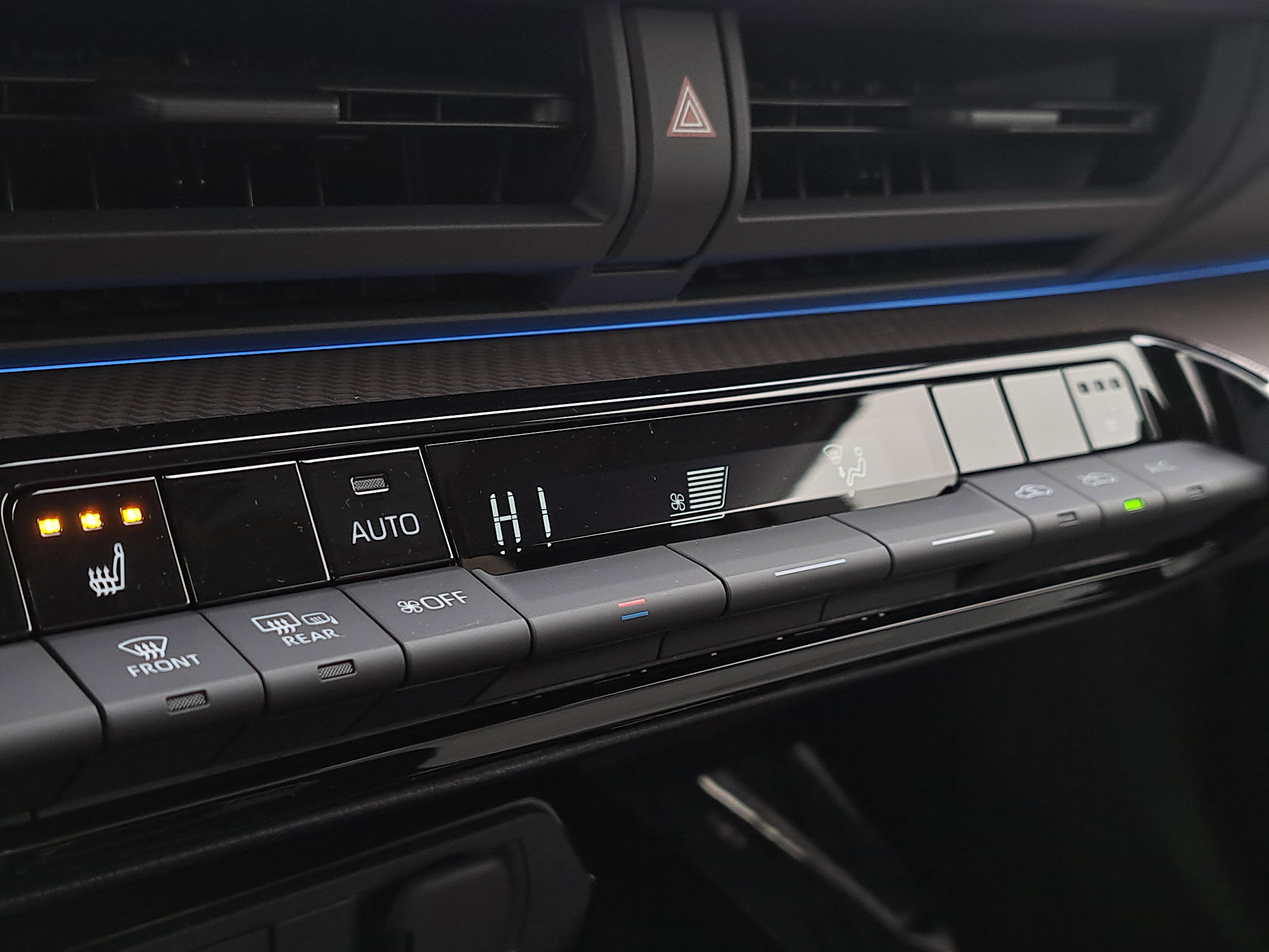 New 2026 Toyota Prius XLE image 19