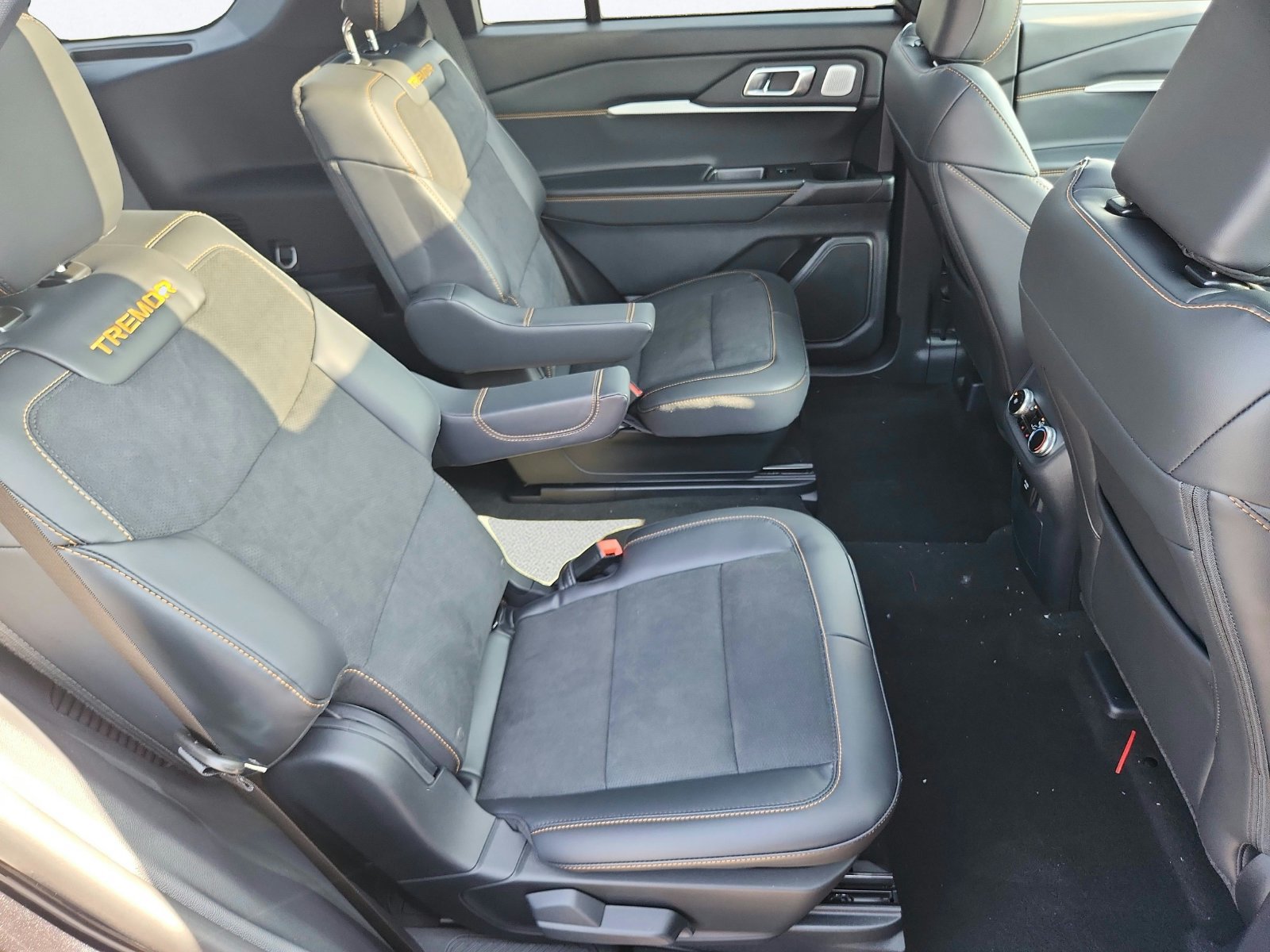New 2026 Ford Explorer Tremor w/ Tremor Ultimate Package AWD/4WD image 32