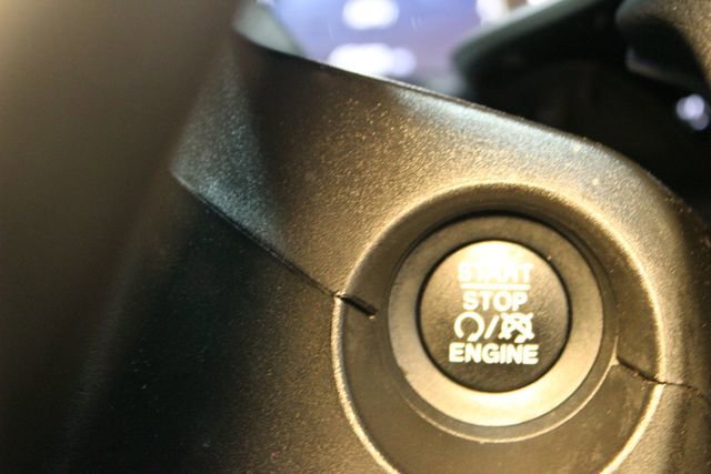 Used 2020 Jeep Compass Limited AWD/4WD image 24