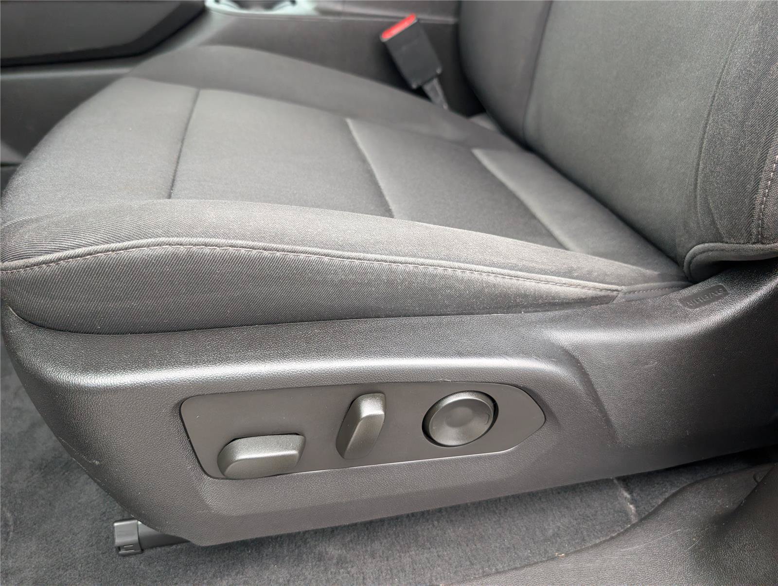 Used 2023 Chevrolet Colorado W/T w/ Advanced Trailering Package RWD image 18