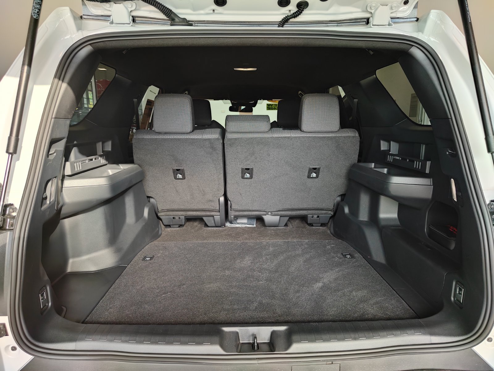 Used 2026 Toyota 4Runner SR5 RWD image 13