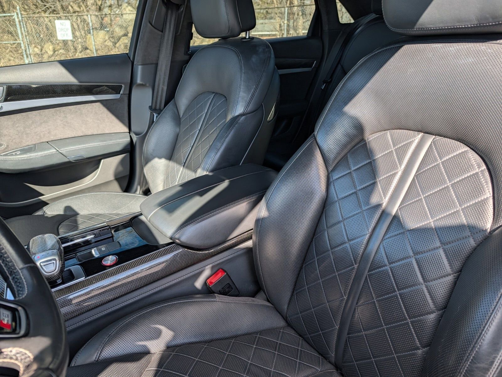 Used 2015 Audi S8 w/ S8 Cold Weather Package image 19