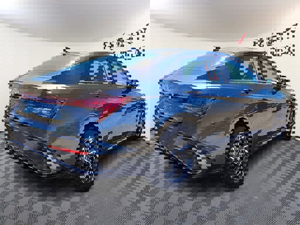 Certified 2024 Hyundai Elantra SEL w/ Convenience Package image 4