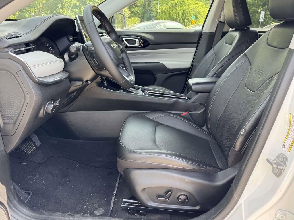 Used 2022 Jeep Compass Limited AWD/4WD image 19
