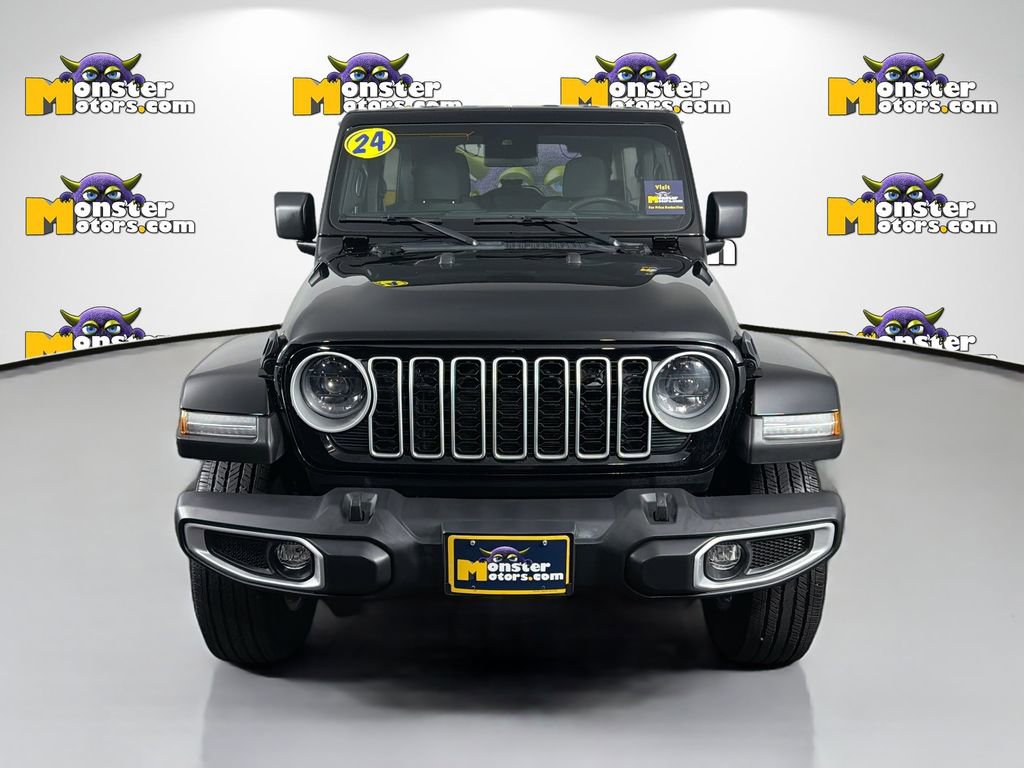 Used 2024 Jeep Wrangler Sahara image 2