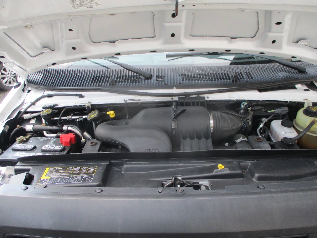 Used 2016 Ford E-350 and Econoline 350 Super Duty w/ Power Windows & Locks Group image 11