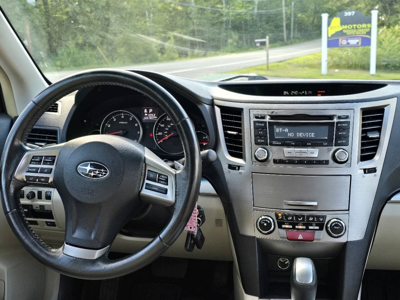 Used 2013 Subaru Outback 2.5i Premium AWD/4WD image 25