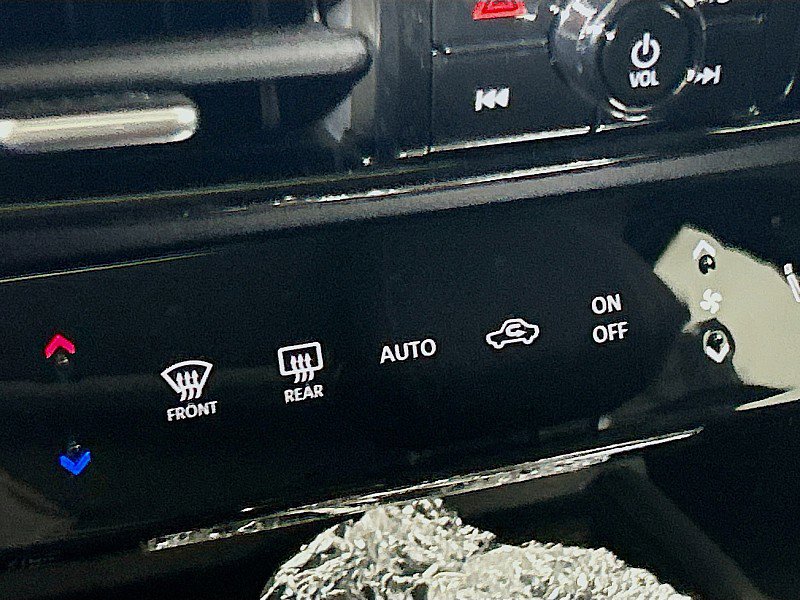 New 2026 Nissan Kicks SR w/ SR Premium Package image 17