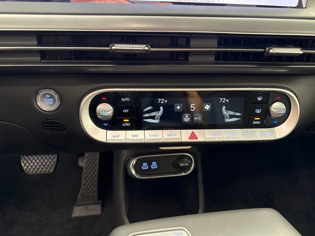 New 2026 Genesis GV60 Advance AWD/4WD image 22