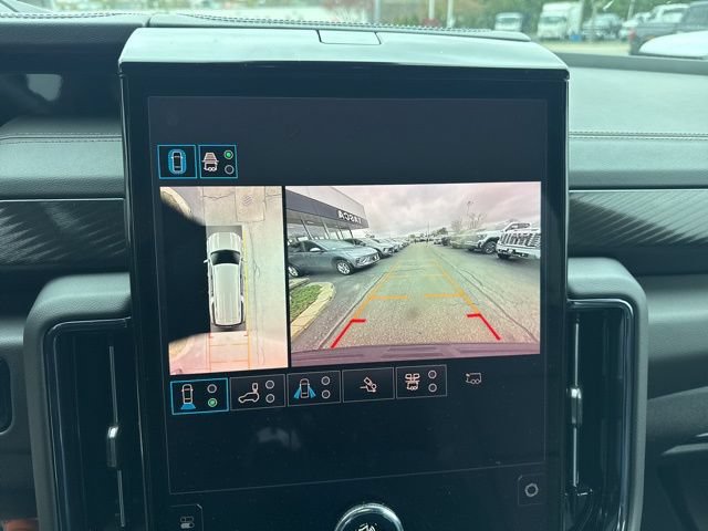 New 2025 GMC Yukon XL AT4 w/ AT4 Premium Plus Package AWD/4WD image 31