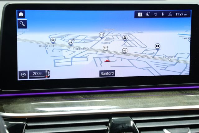 Used 2023 BMW 540i w/ Convenience Package image 18