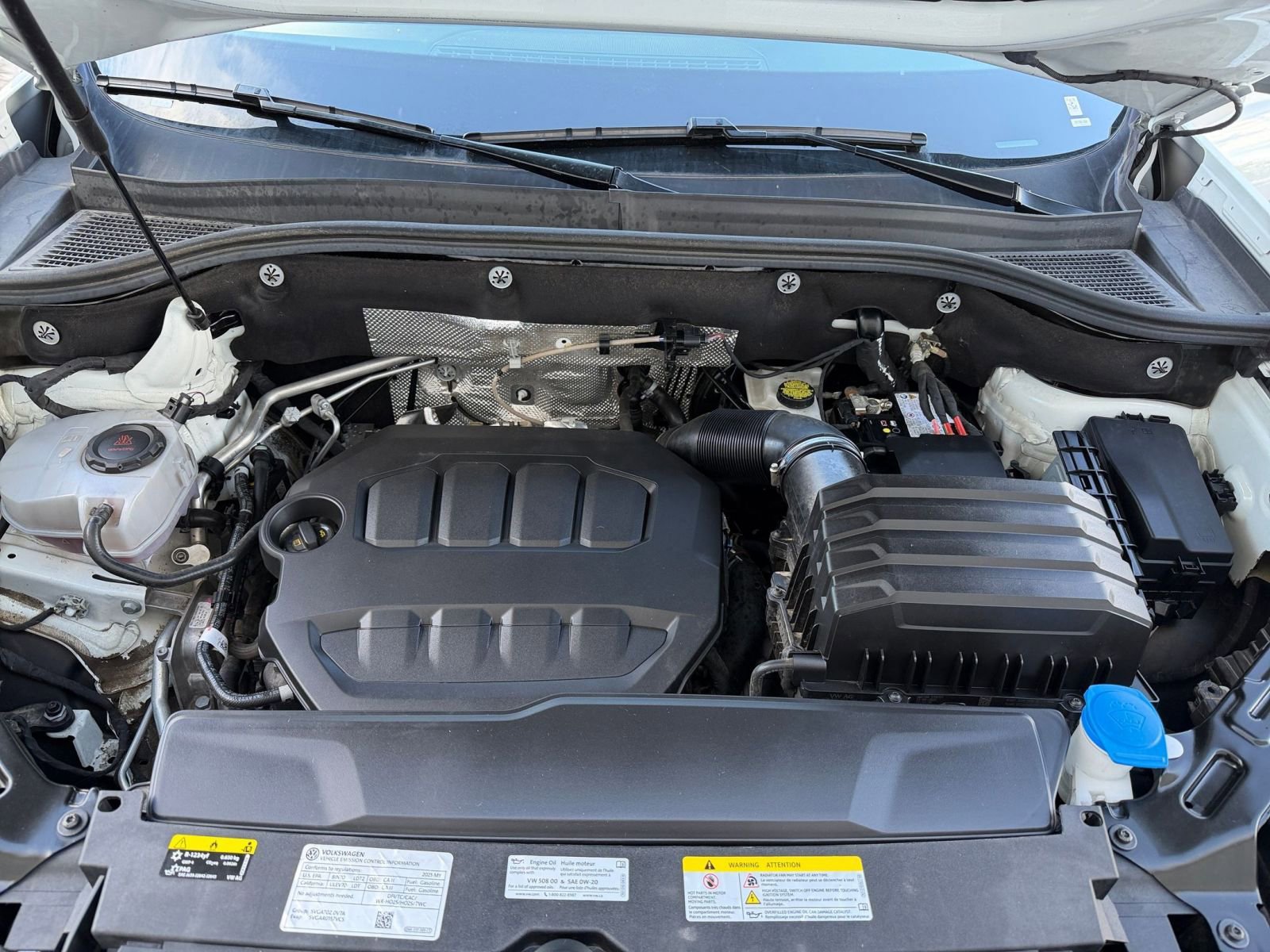 Used 2025 Volkswagen Atlas SE AWD/4WD image 35