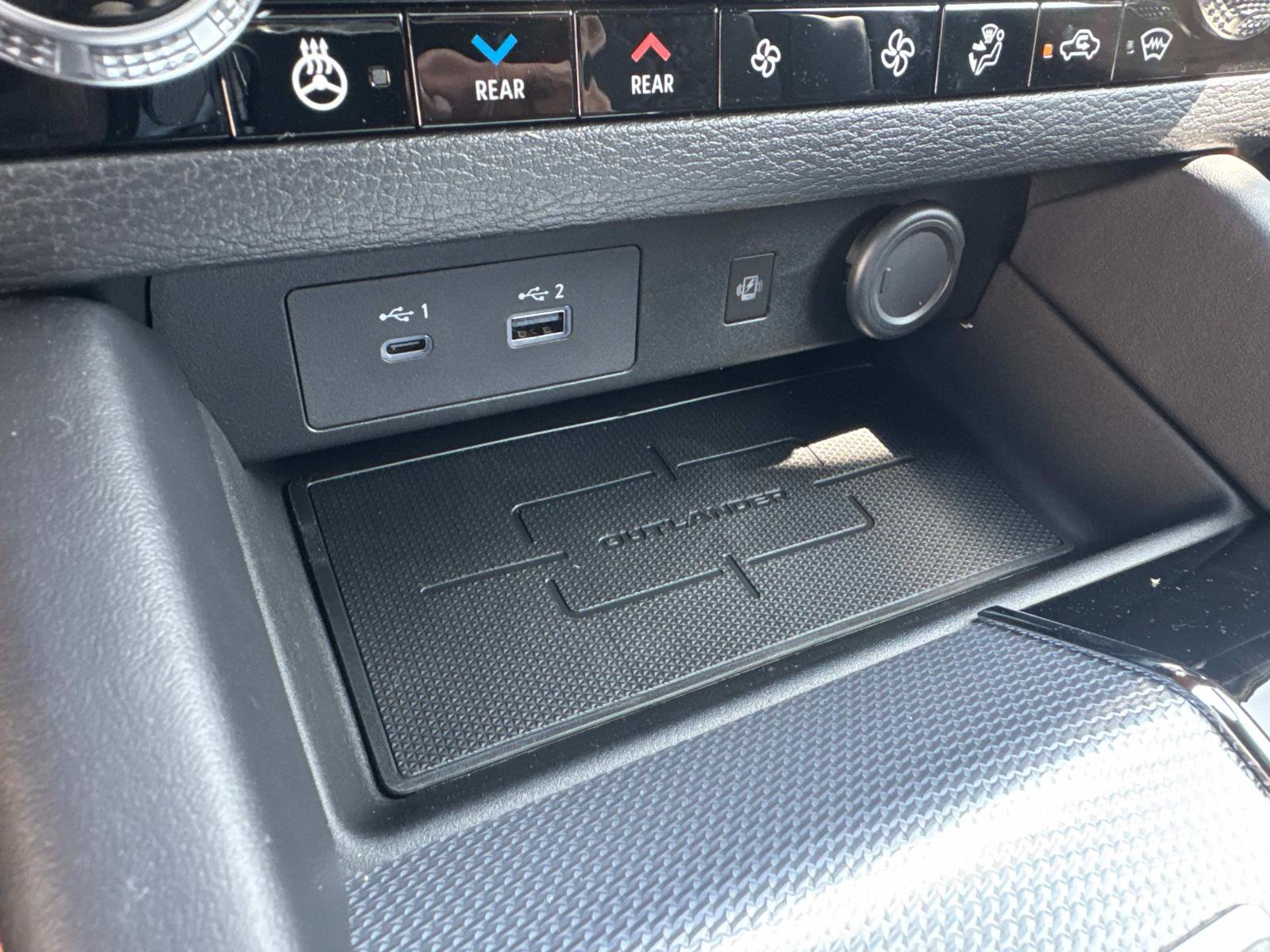 New 2025 Mitsubishi Outlander SEL image 28