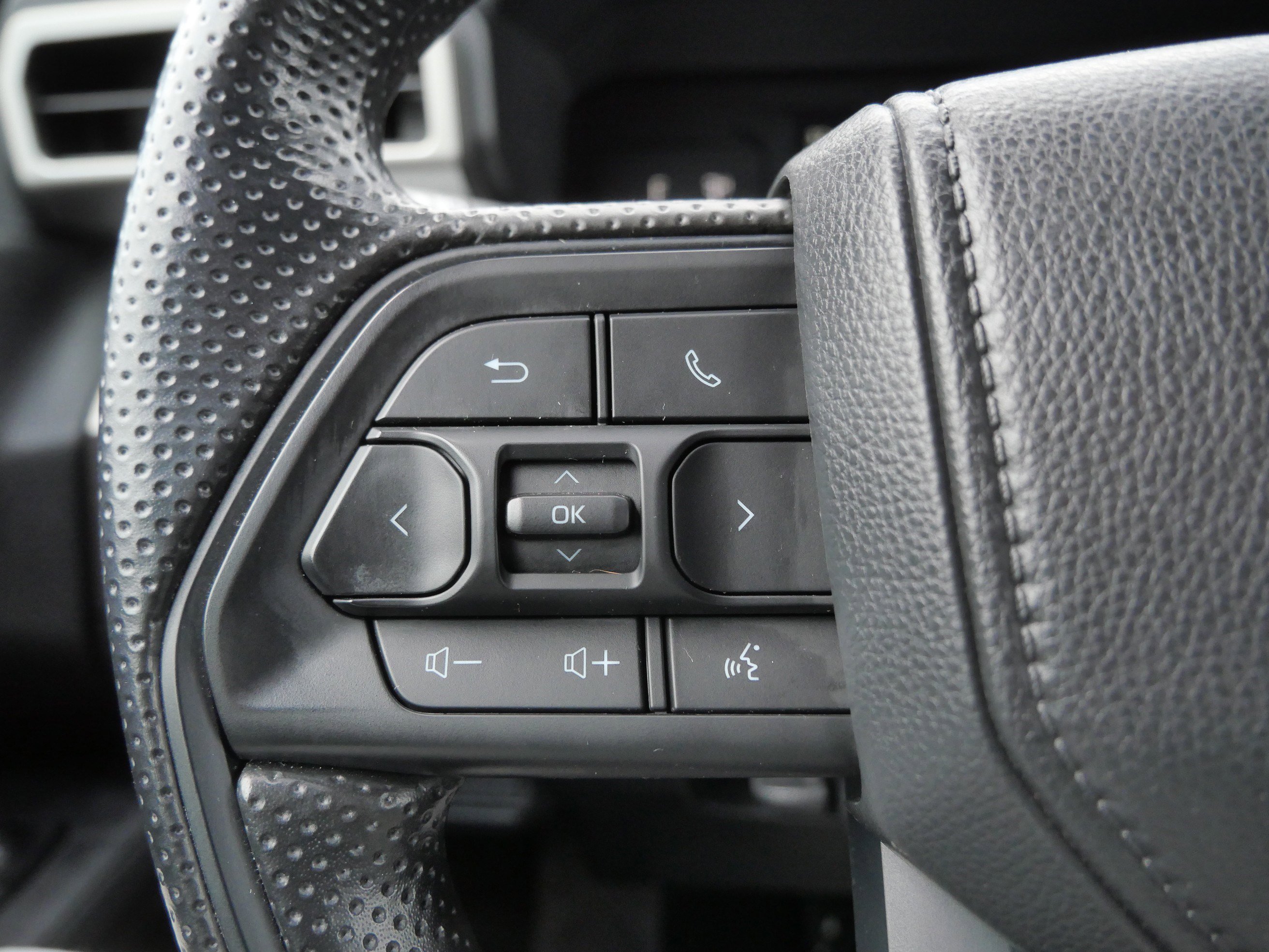 Certified 2024 Toyota Tacoma SR5 image 28