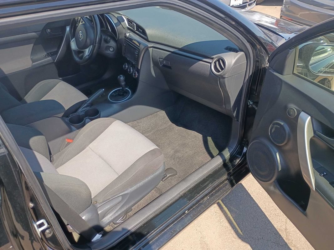 Used 2015 Scion tC FWD image 10