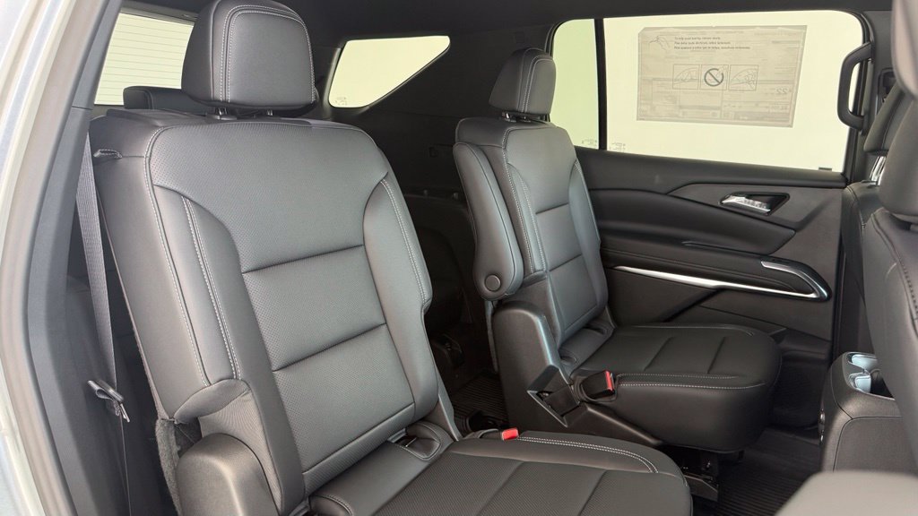 New 2027 Chevrolet Traverse LT w/ Driver Confidence Package FWD image 39