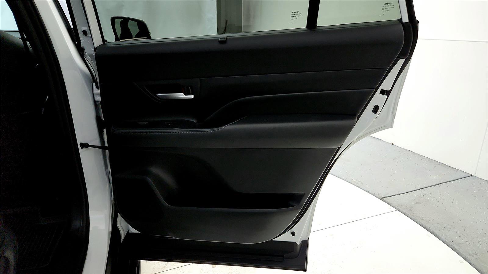 Used 2024 Toyota Grand Highlander AWD Hybrid image 19