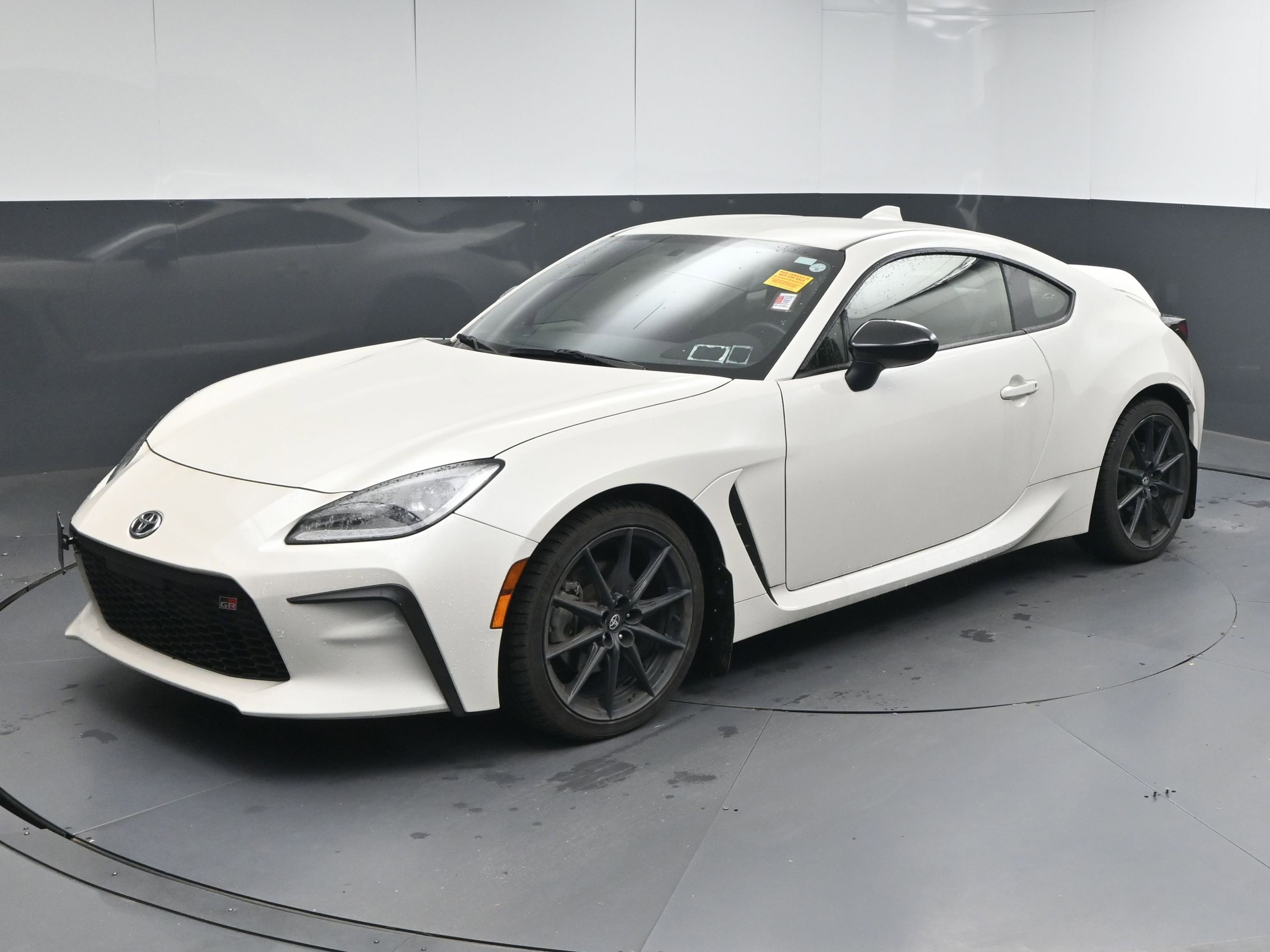 Certified 2024 Toyota GR86 Premium image 4