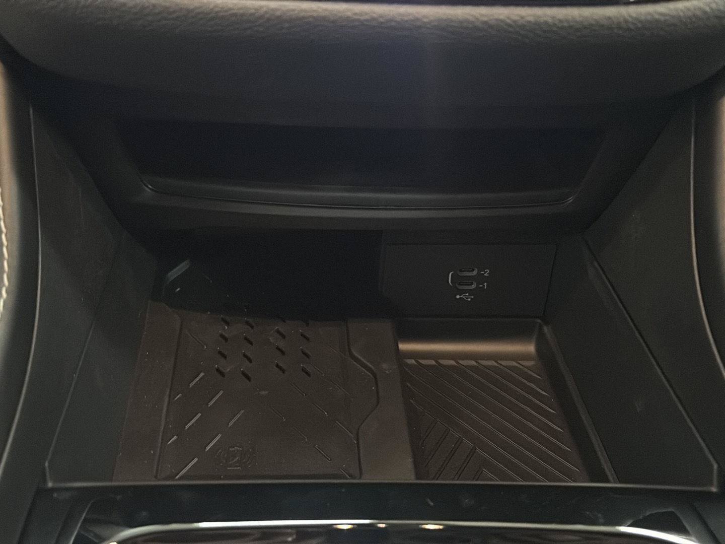 New 2027 Chrysler Pacifica Limited FWD image 16