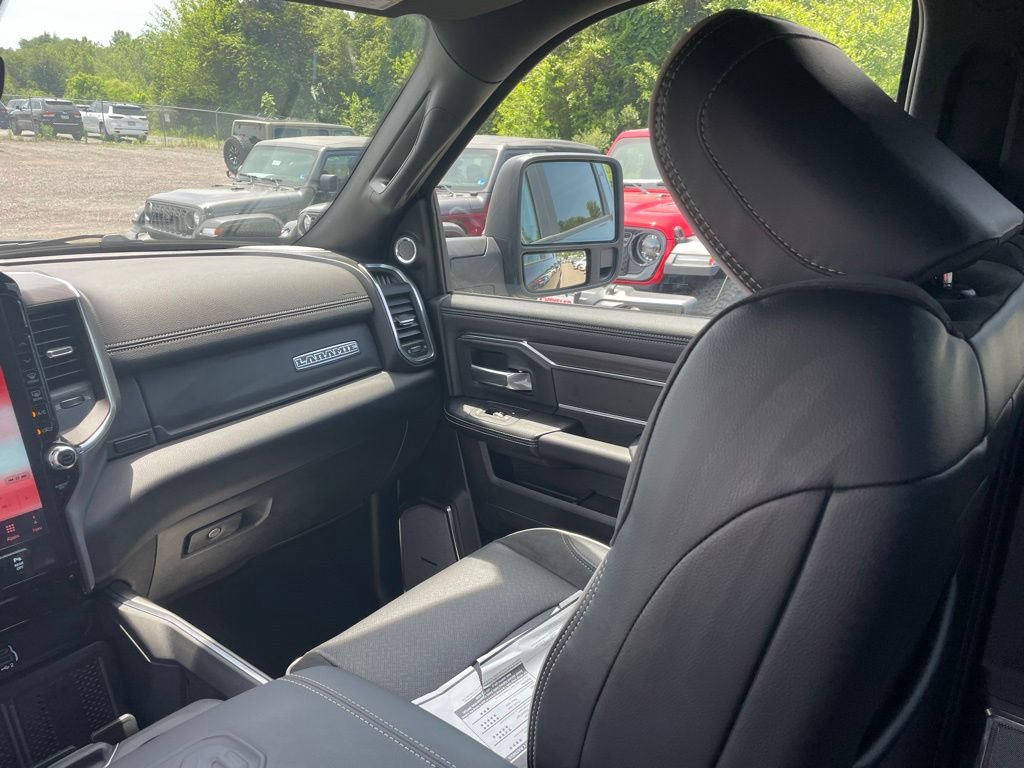 New 2026 RAM 2500 Laramie AWD/4WD image 22