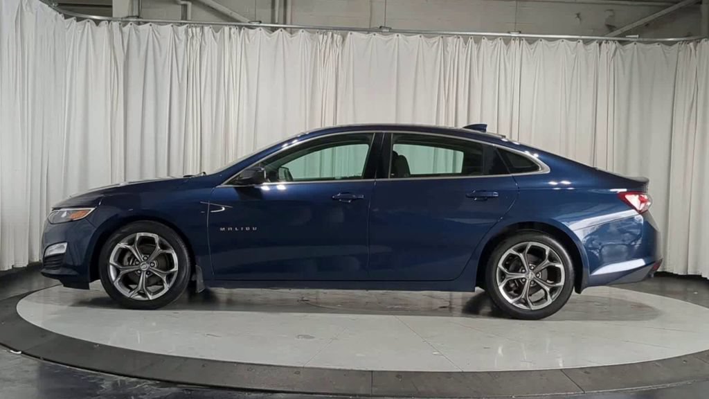 Used 2020 Chevrolet Malibu LT FWD image 6