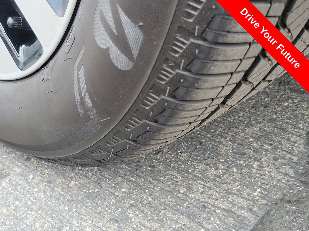 Used 2025 Nissan Pathfinder Platinum FWD image 31