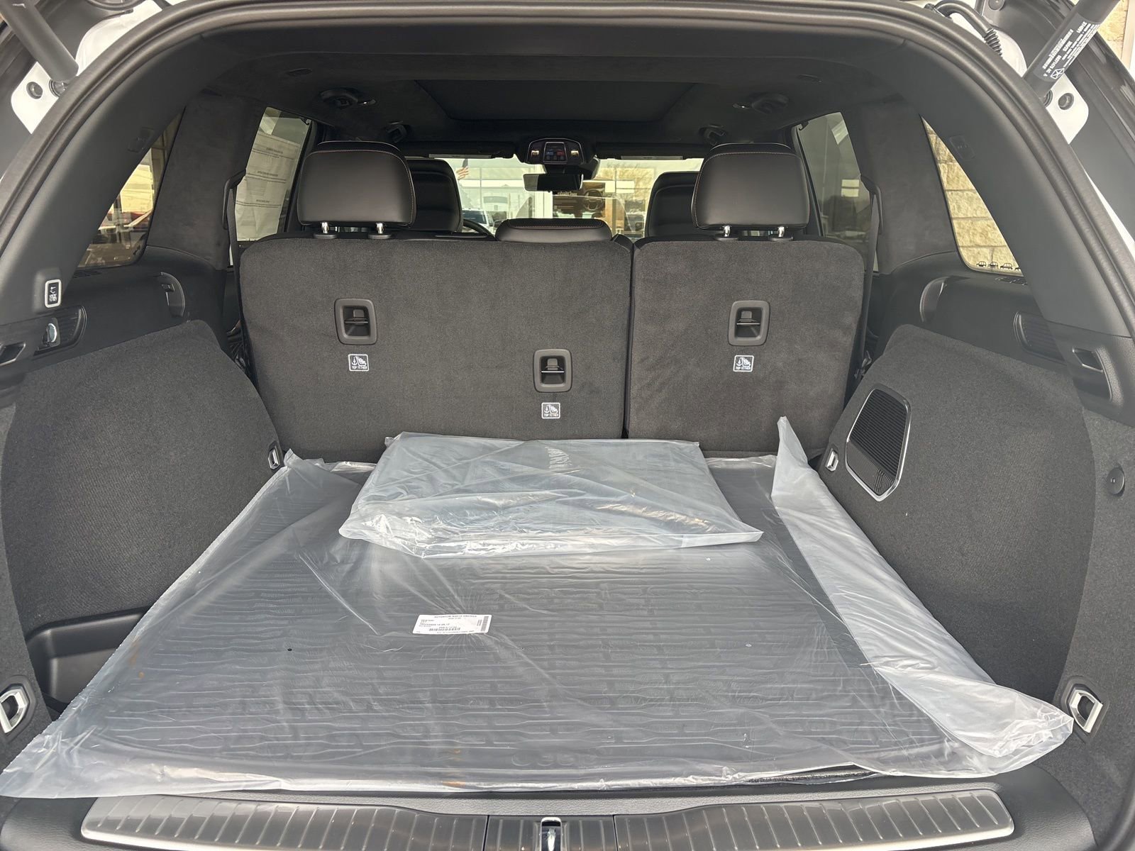 New 2025 Jeep Grand Cherokee Summit image 14