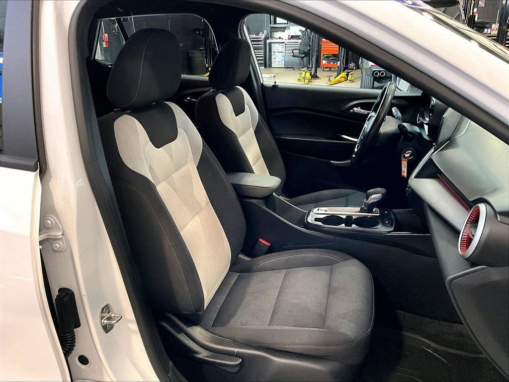 Used 2024 Chevrolet Trax RS w/ Driver Confidence Package FWD image 11