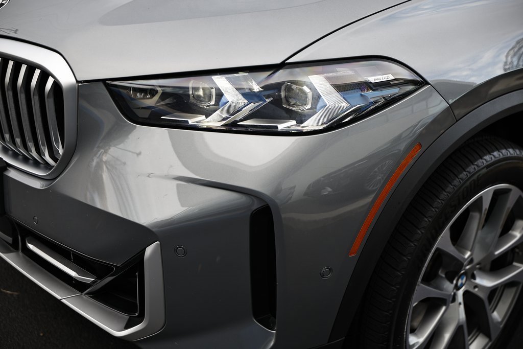 Used 2025 BMW X5 sDrive40i w/ Climate Comfort Package image 13