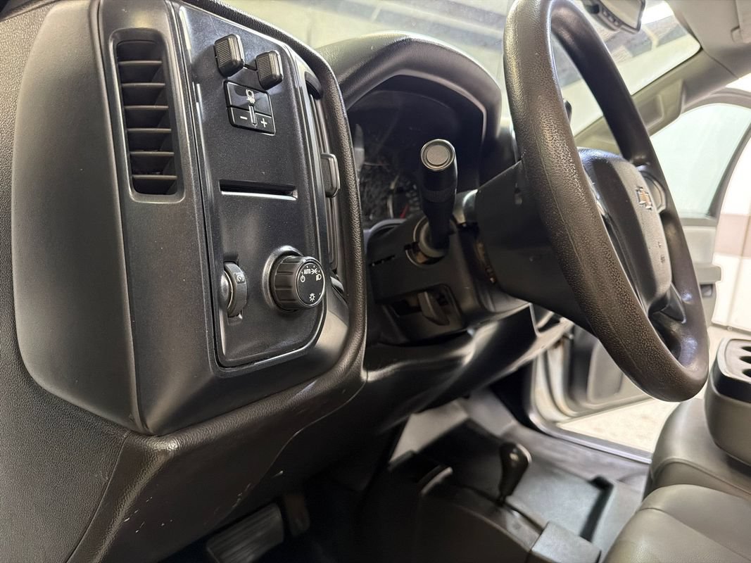Used 2019 Chevrolet Silverado 2500 W/T w/ WT Convenience Package AWD/4WD image 29