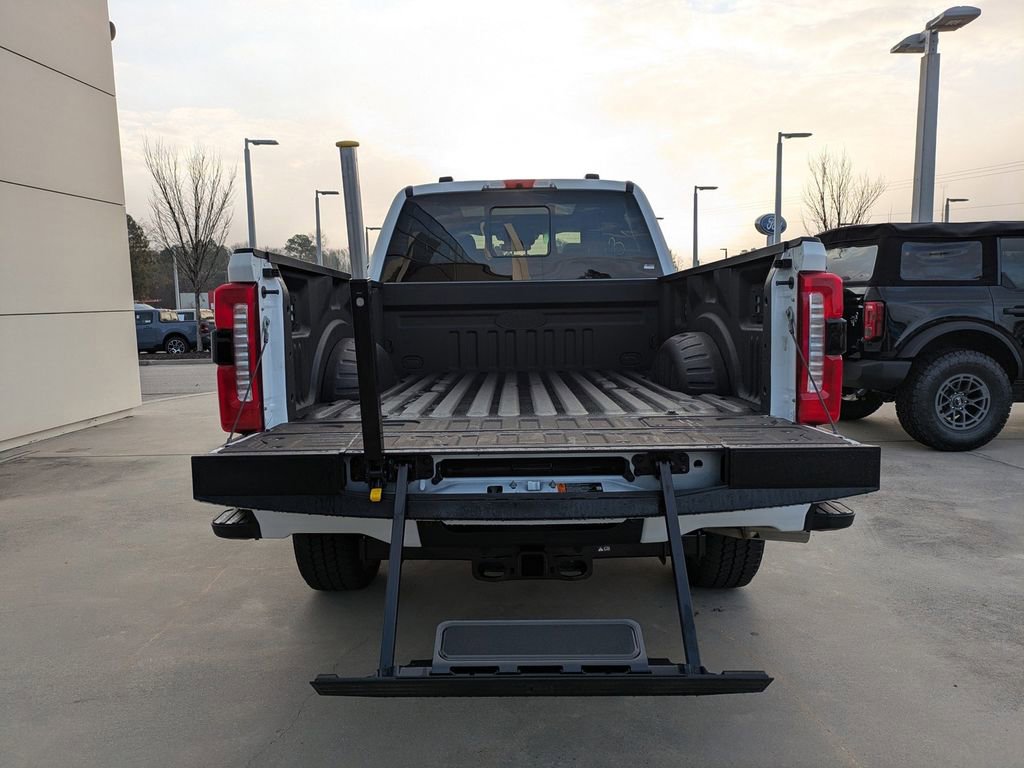New 2025 Ford F250 Lariat w/ Lariat Ultimate Package image 12