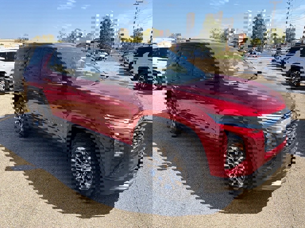 New 2026 Chevrolet Equinox LT w/ Convenience Package II image 2