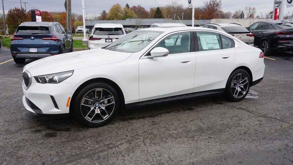 Used 2026 BMW 530i xDrive w/ Premium Package image 2