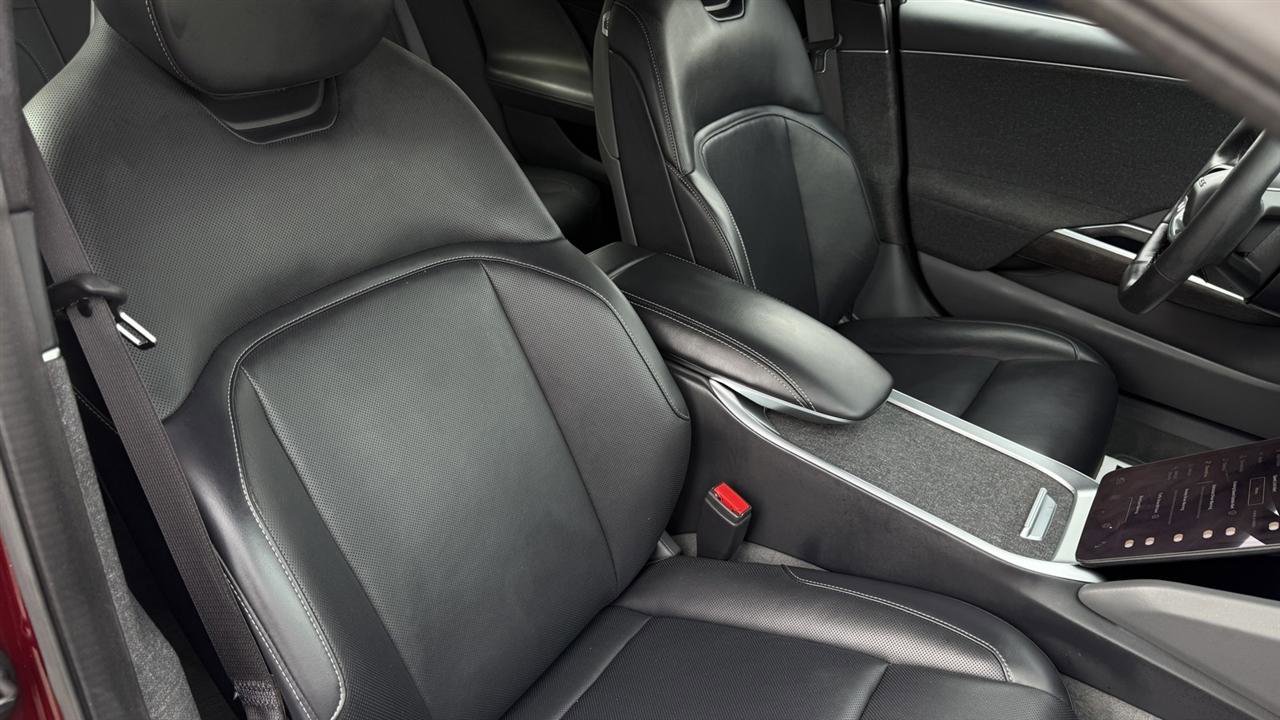 Used 2024 Lucid Air Touring image 44